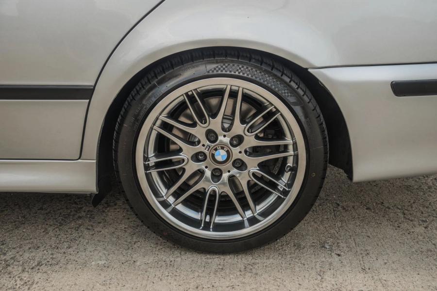 Колеса BMW M5 (E39) 2003 года  (фото 44 из 148)